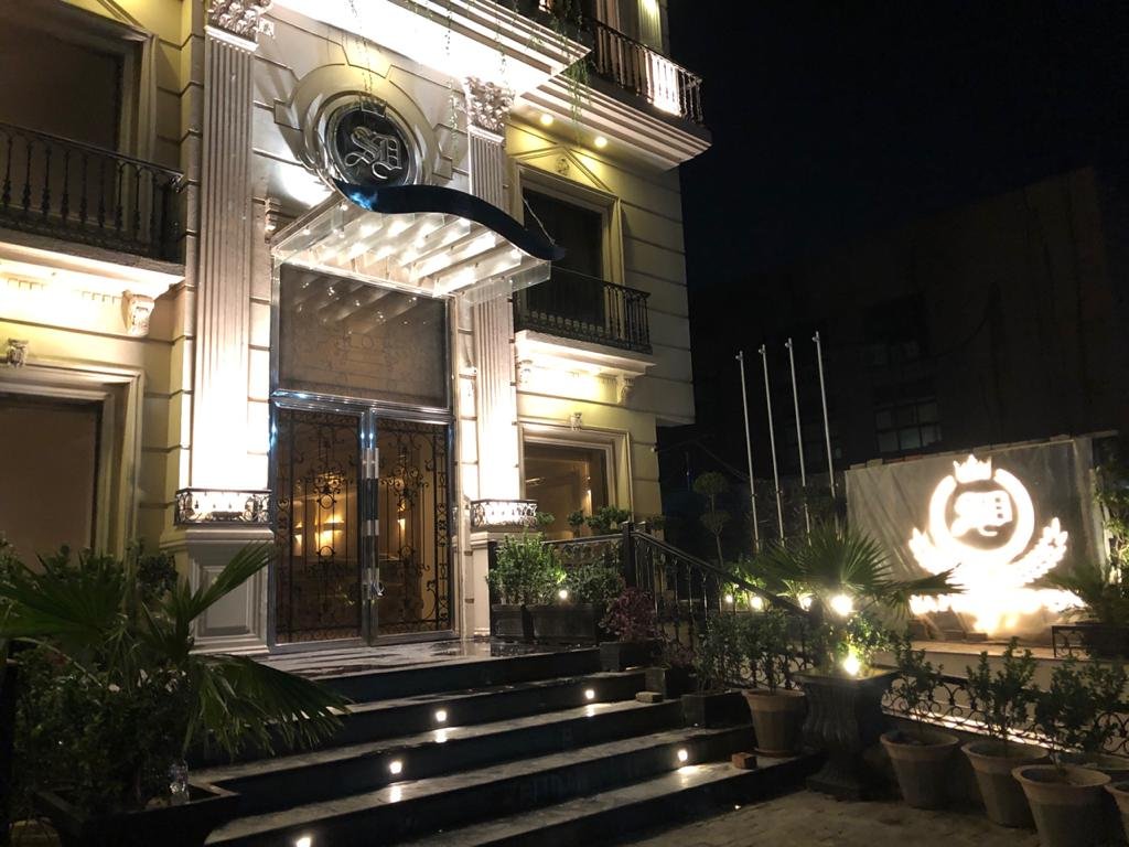 Safron D' or Hotel Lahore
